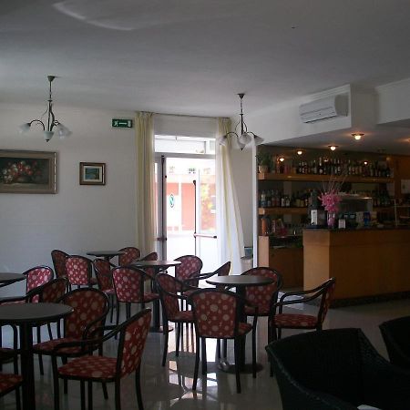 רימיני Hotel Liliana מראה חיצוני תמונה